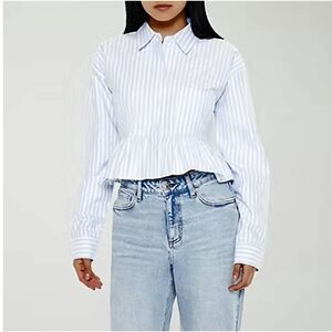 Light Blue & White Pinstripe Button Up Ruffle Hem Top Size M